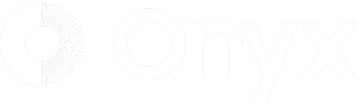 לוגו Onyx בלבן על רקע ירוק