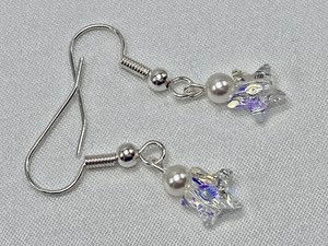 サムネイル： イギリス春：レイキを乗せたピアス　スワロフスキー　スター ～Swarovski Star