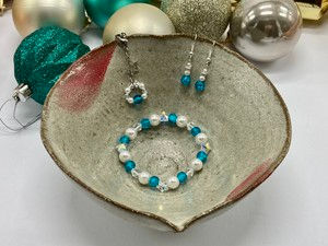 サムネイル： Swarovski Christmas Stars 2020 「Blue Glass」ブレス＆ピアスのセット+マスクチャームプレゼント