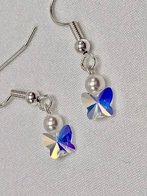 サムネイル： イギリス発：レイキを乗せたスワロフスキー　Flower＆Butterfly　ネックレスとピアスのセット