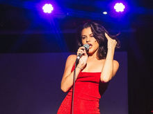 ELOUISE EFTOS: AUSTRALIA’S FIRST ATTRACTIVE COMEDIAN