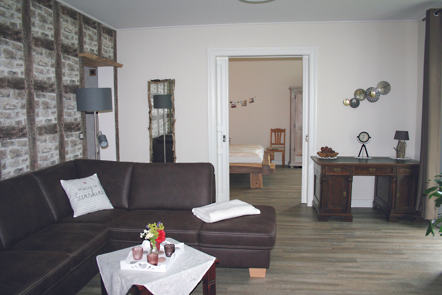 Wohnzimmer mit Blick zum Einfelder See