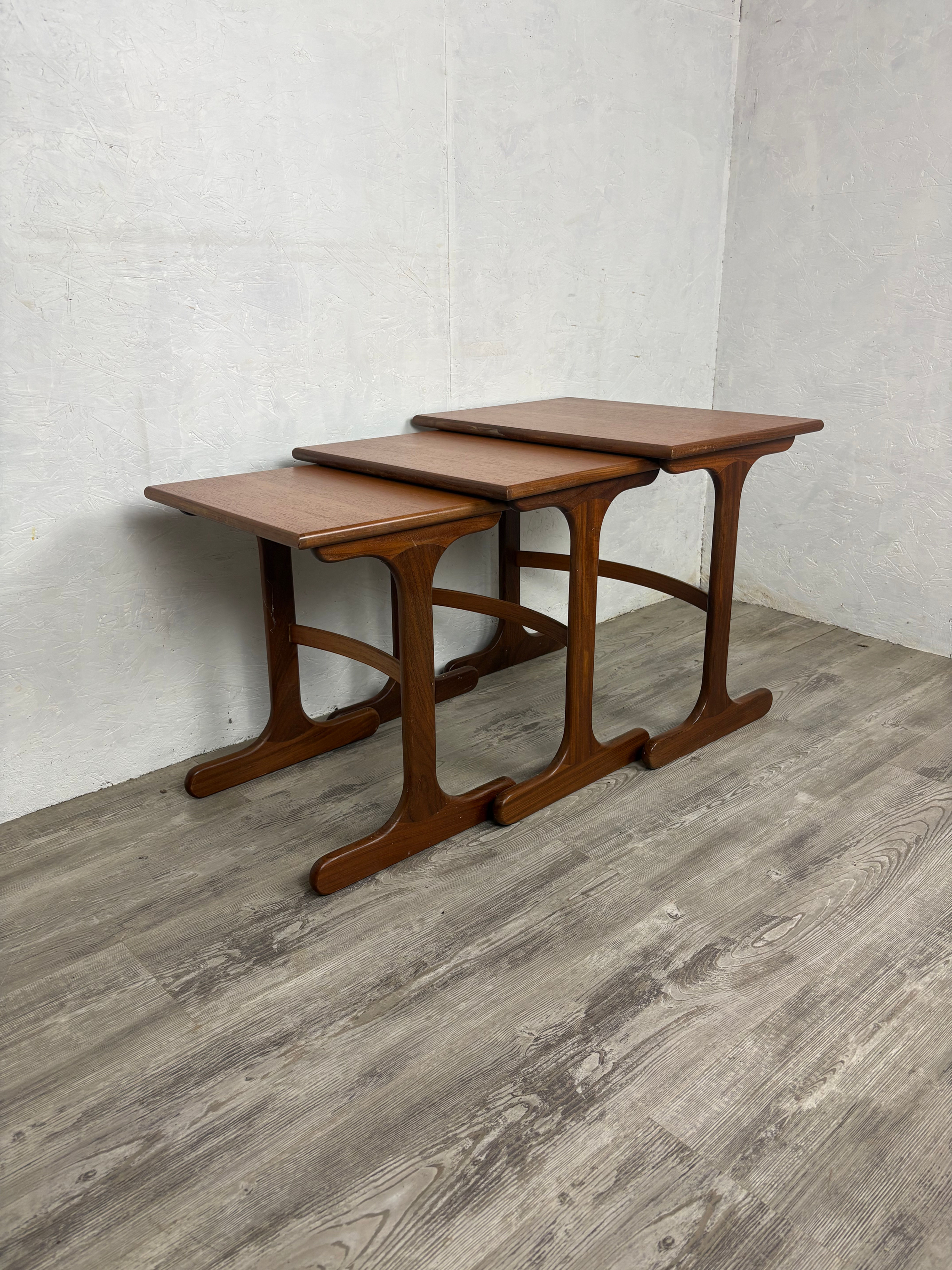 Tables gigognes Gplan