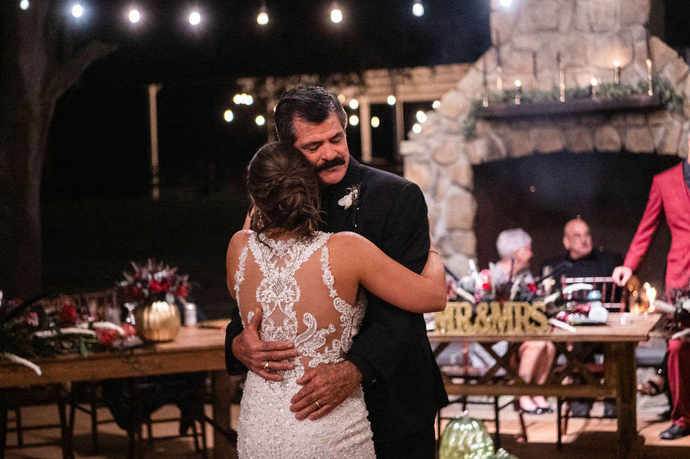 Gothic wedding at Rustic Oaks Ranch in Newberry, Florida by Gainesville wedding photographer CWP Photography