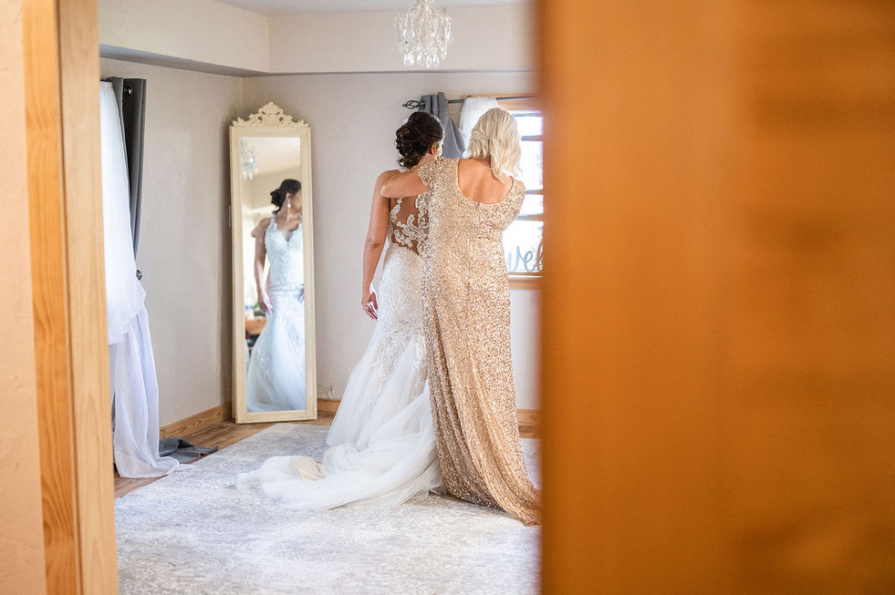 Gothic wedding at Rustic Oaks Ranch in Newberry, Florida by Gainesville wedding photographer CWP Photography