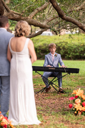 Joyful spring wedding at Thomas Center in Gainesville, Florida by Gainesville Wedding Photographer CWP Photography