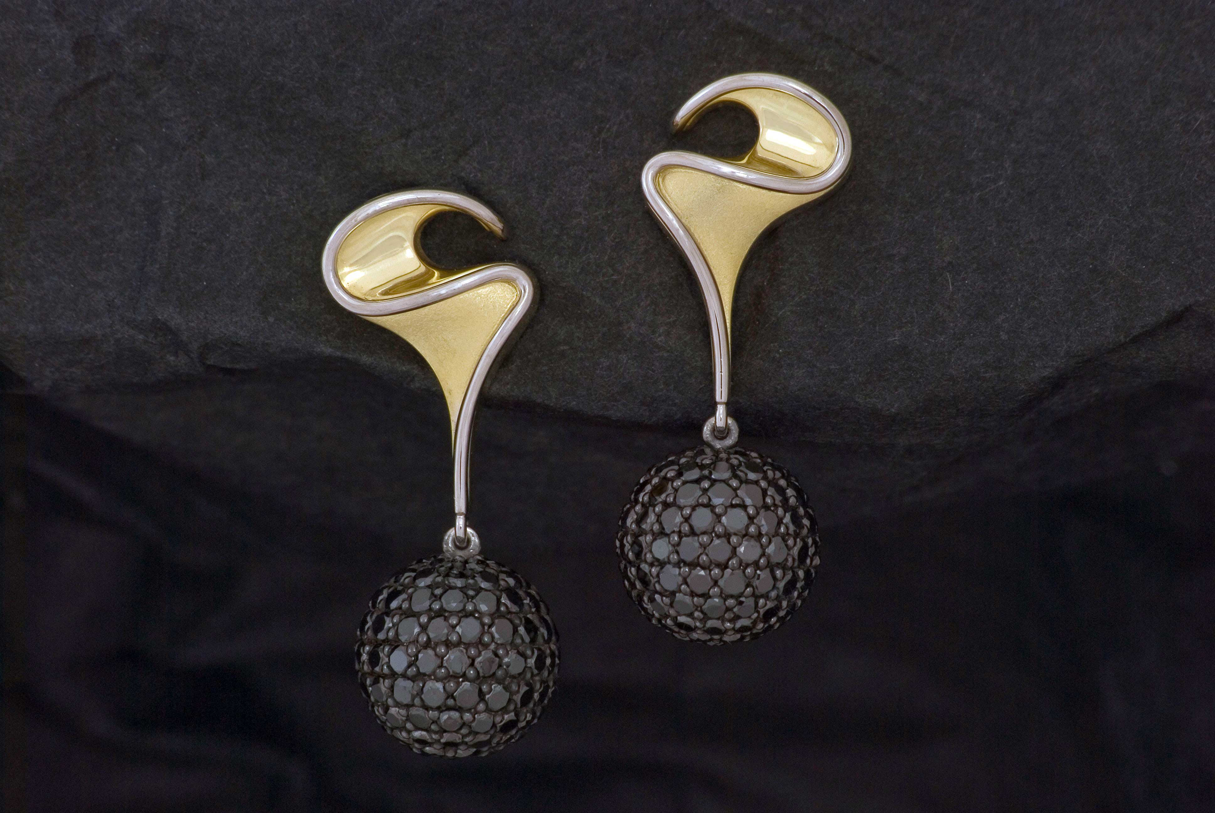 18ct Gold Black Diamond Ear-drops