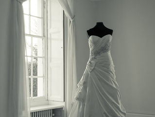 Wedding dress renting tips