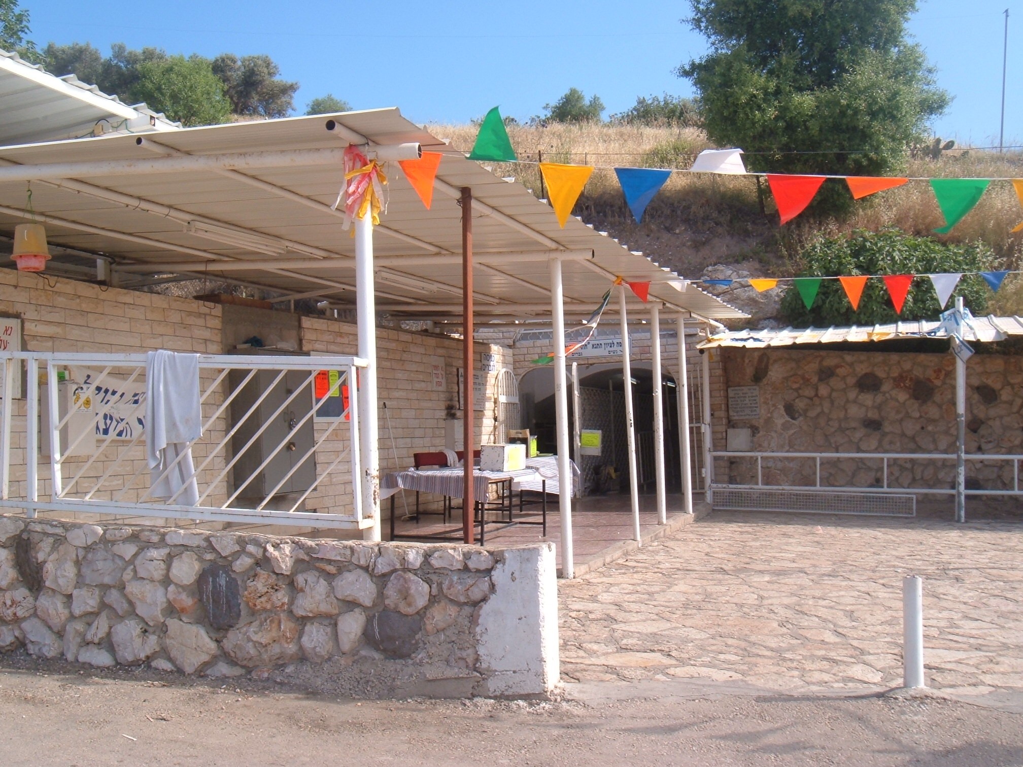 Honi hameagel tomb