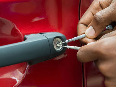 Navigating Car Lockouts: Tips For Gaston County Residents