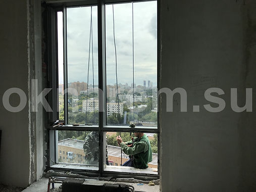 Установка стеклопакетов в фасаде жилого комплекса на Мосфильмовской