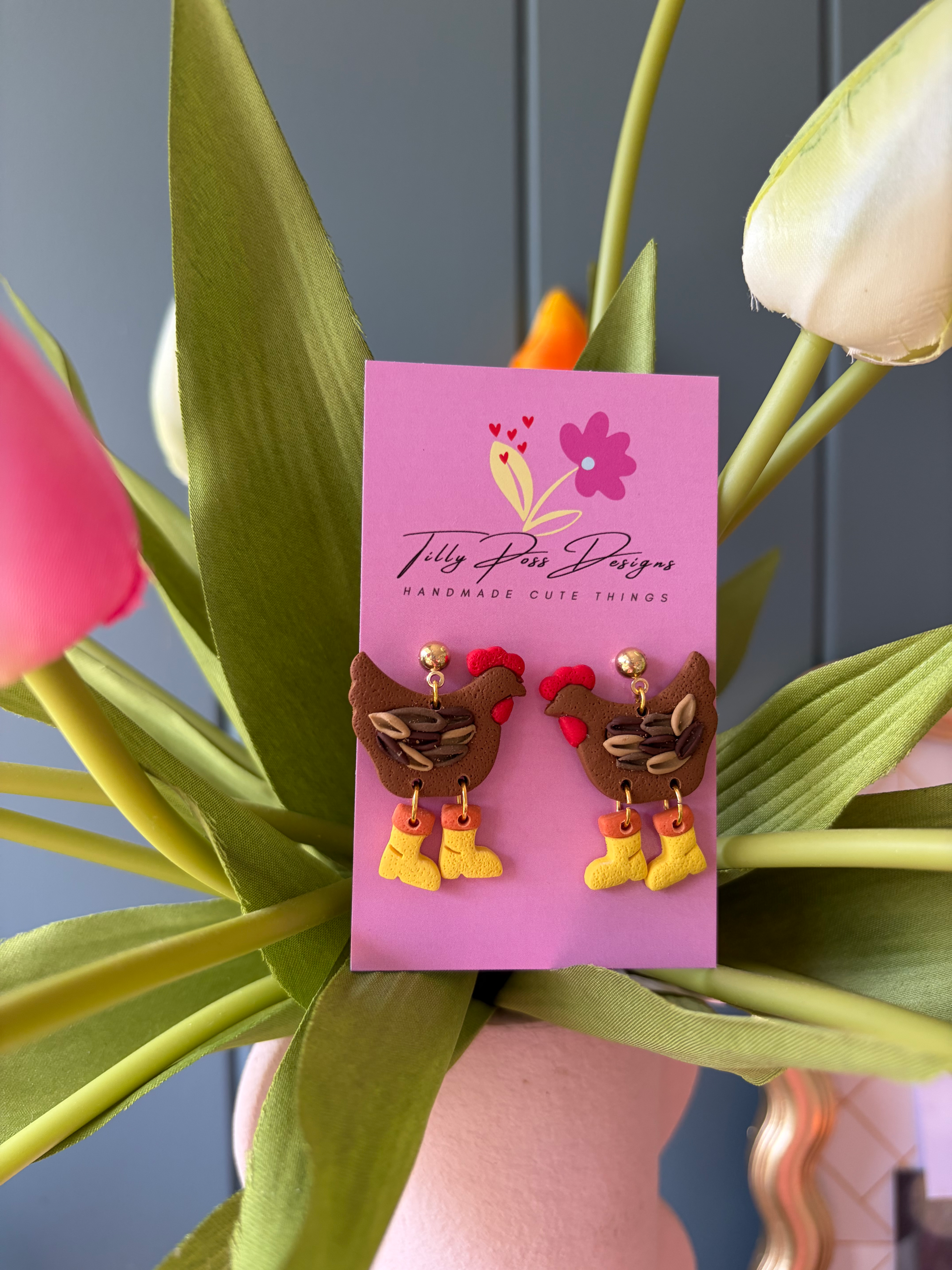 Hen On The Run Dangles