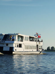 Elbe boat trips from Geesthacht