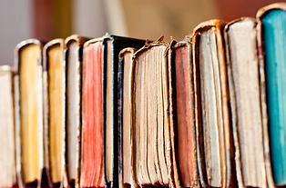 depositphotos_14371749-stock-photo-old-books-row.jpg
