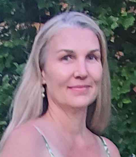 Jennifer Johnston at Marty Taylor, Hypnotist at Wellness Canada