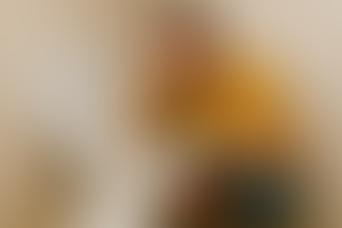 Imagem gerada por I.A. onde um homem está tentando desentupir um vaso sanitário.