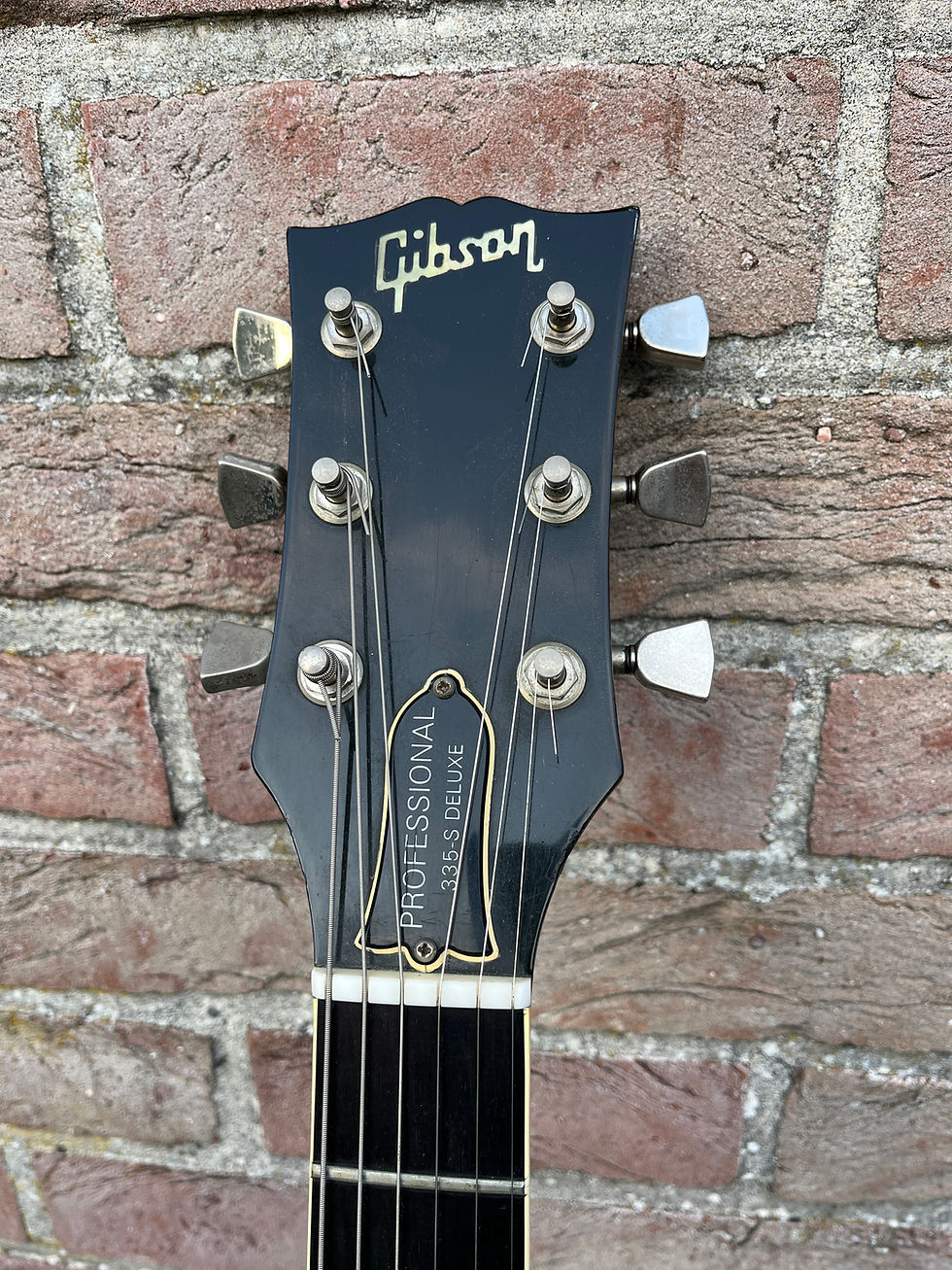 Thumbnail: [SOLD] 1981 Gibson Professional 335-S Deluxe
