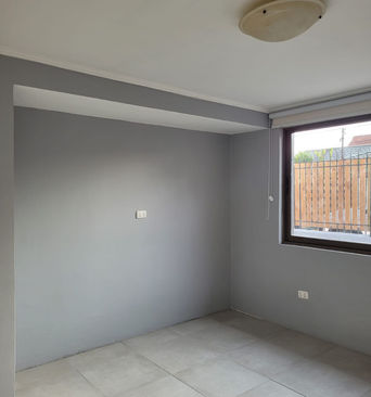Habitación pintada gris, Diemi.cl