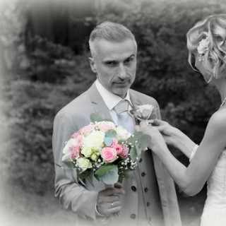 Elegante Brautfrisur für mittellanges Haar