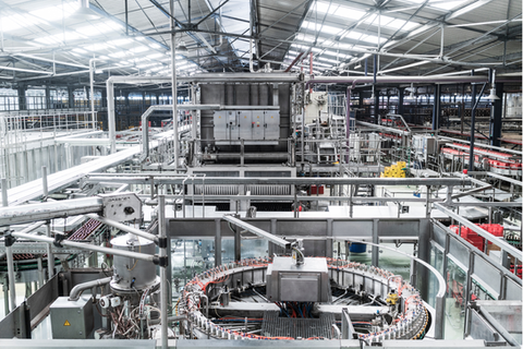 IST offers specialized surface cleaning and maintenance solutions for the food and beverage sector, ensuring hygienic environments and regulatory compliance.