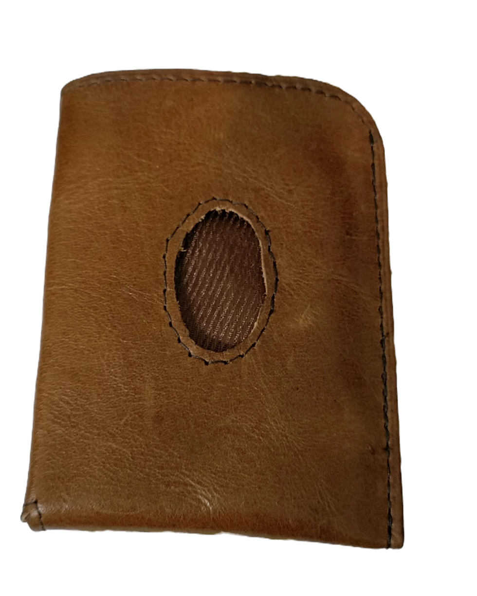 minimalist brown wallet