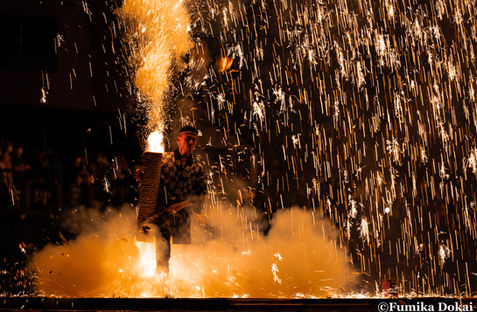 飛騨高山手筒花火打ち上げ４.jpg