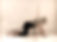 Yogaflow-Bild: Person auf dem Bild zeigt den Uebergang zwischen zwei Yoga-Asana