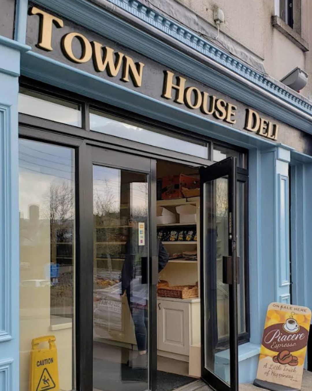 Writer: Town House Deli