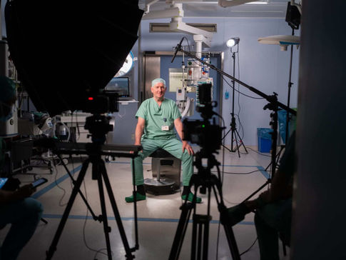 Imagefilm Produktion mit aufgestellten Kameras und Mirkofonen