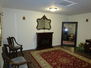 jackson Street Chapel bridal suite showing chairs and mirror