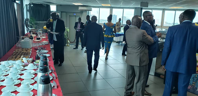 Buffet_petit_déjeuner_séminaire.jpeg