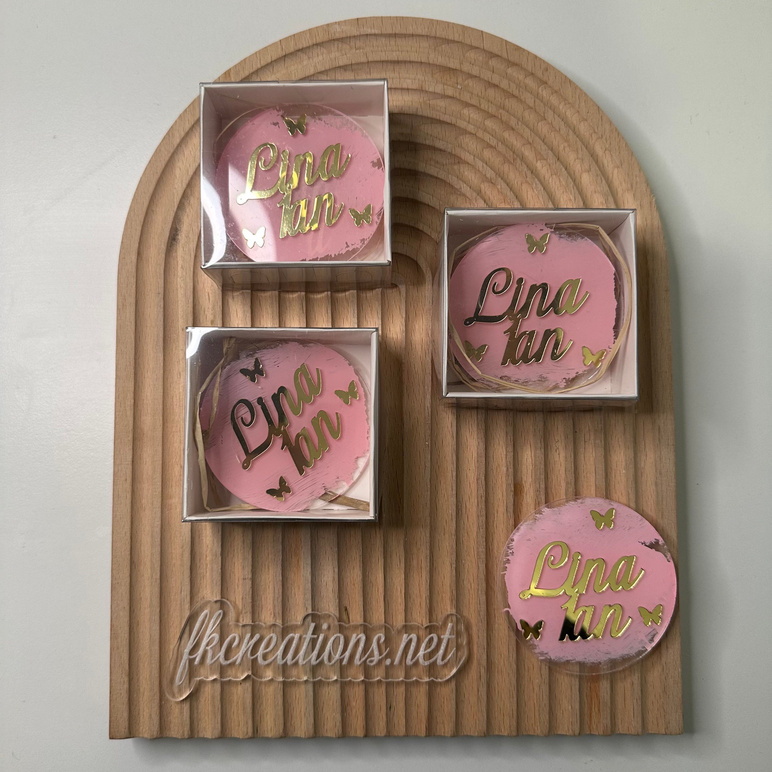 Magnets en plexiglass avec peinture et boîtes