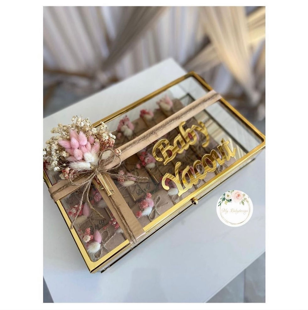 Boîte de 50 chocolats avec fleurs séchées
