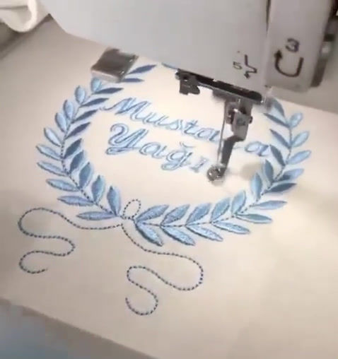 Miniature : Ensemble de 10 pièces brodées, petite couronne 