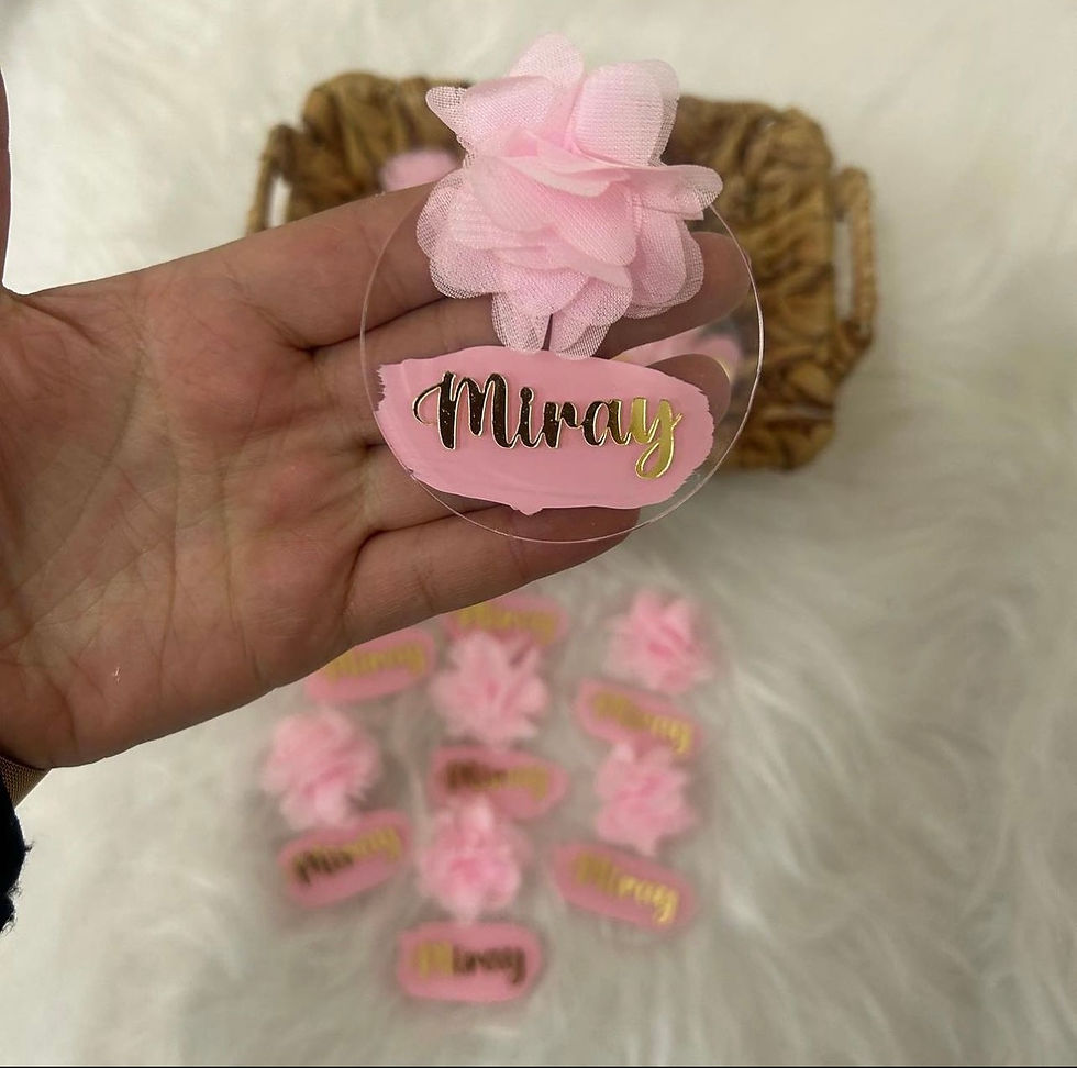 Magnets en plexiglass avec peinture et fleurs