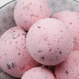 diy-himalayan-salt-bath-bombs-easy-homemade-bath-bombs-with-essential-oils.jpeg