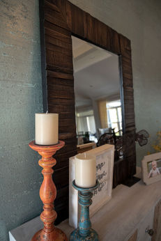 Entryway textured wallcovering detail 