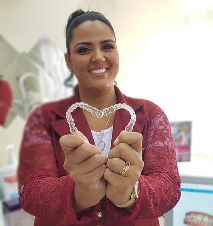 INVISALIGN DAY 01.jpg