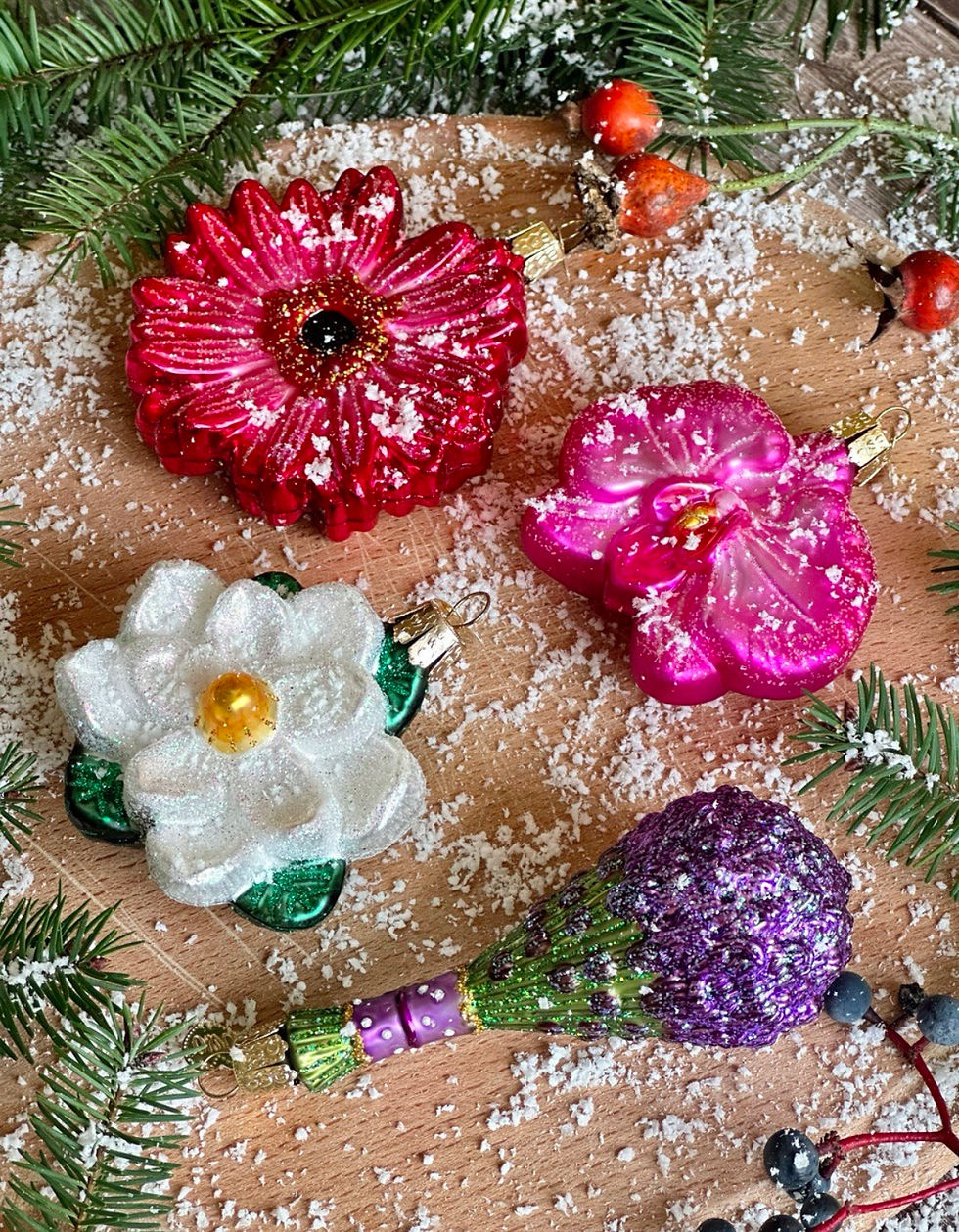 Thumbnail: Christmas Magnolia Glass Blown Ornament