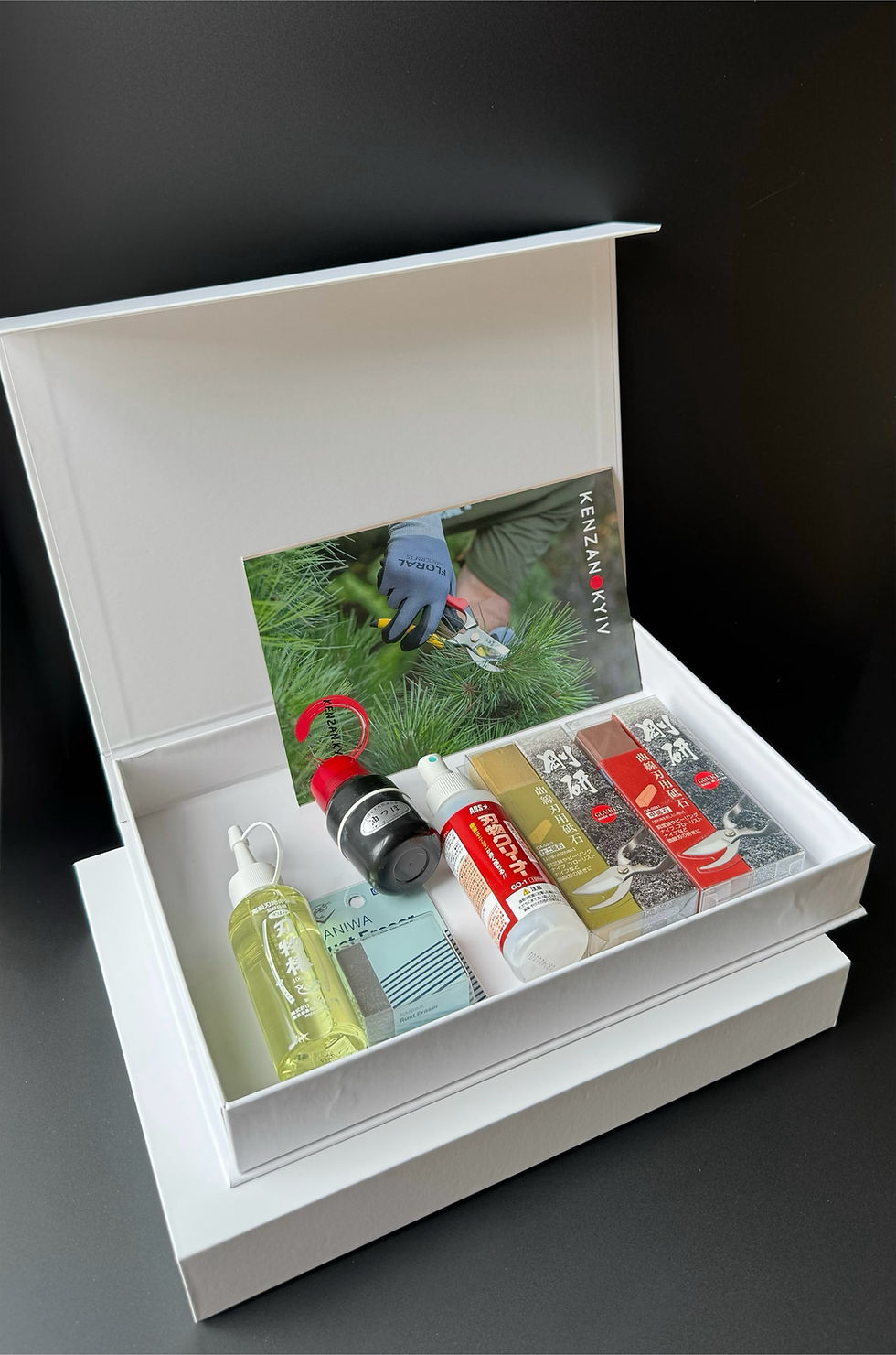 Миниатюра: Gift magnetic cardboard paper box Wite