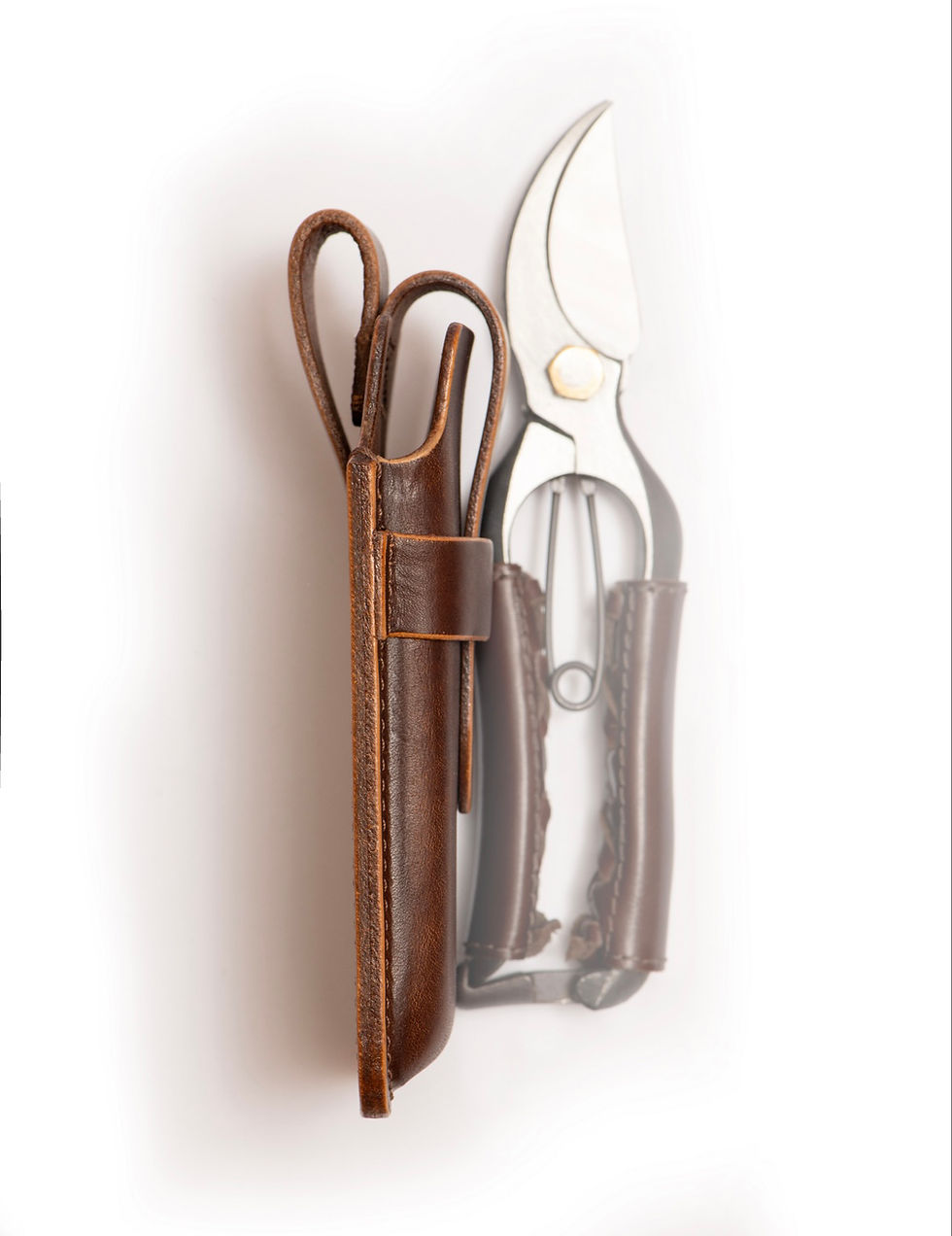 Thumbnail: Leather handcrafted Phone case
