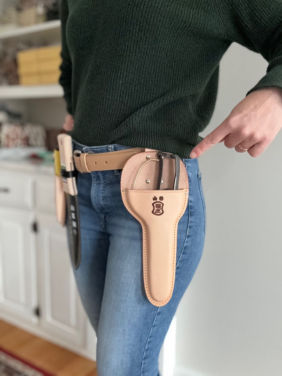 Миниатюра: Кожаный чехол Tobisho для  ножниц с защитой