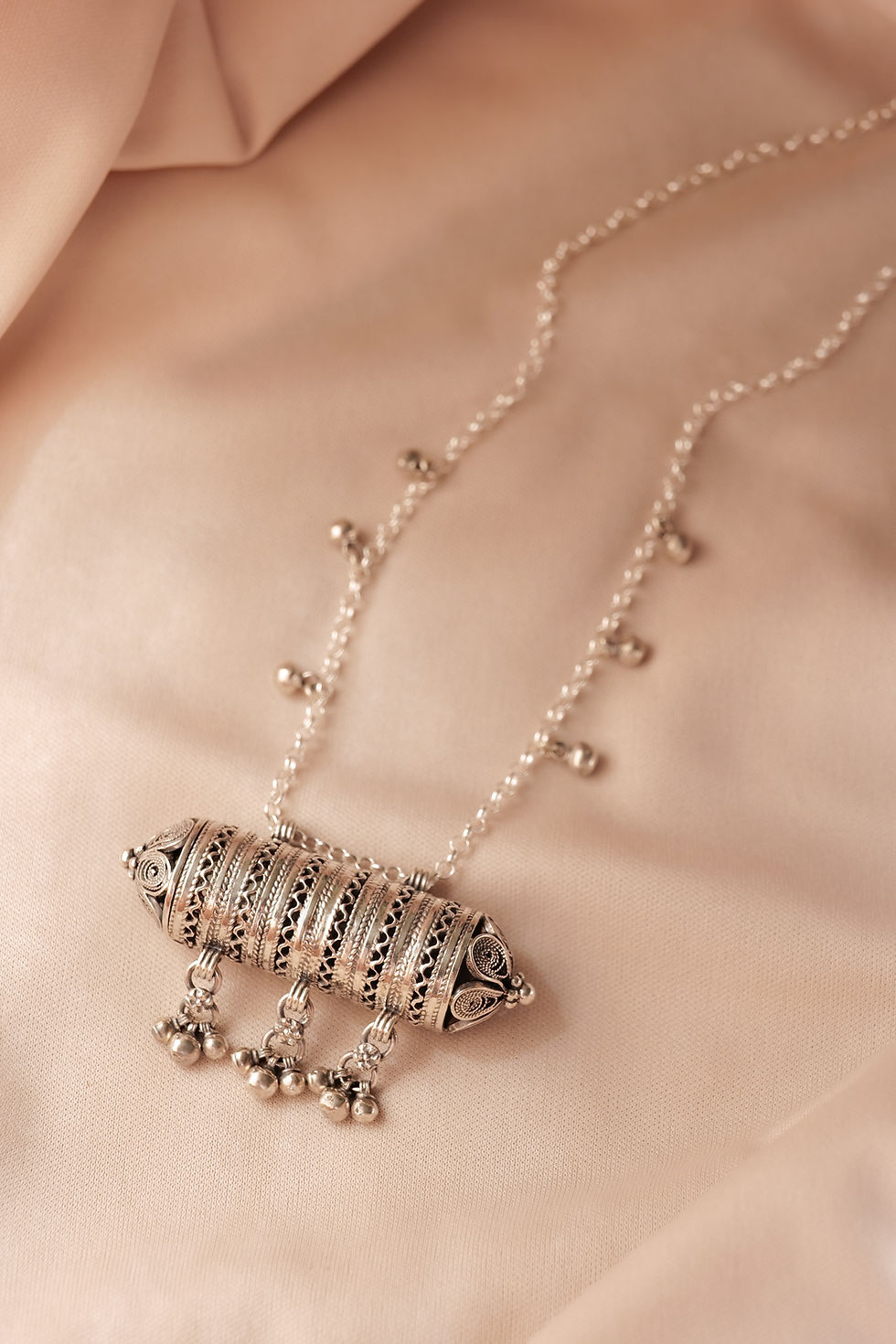 Necklace_016-4.jpg