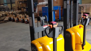 Electric Stacker Capacity Guide: How to Choose Between 1.5 Ton, 2 Ton, 2.5 Ton and 3.0 Ton Models