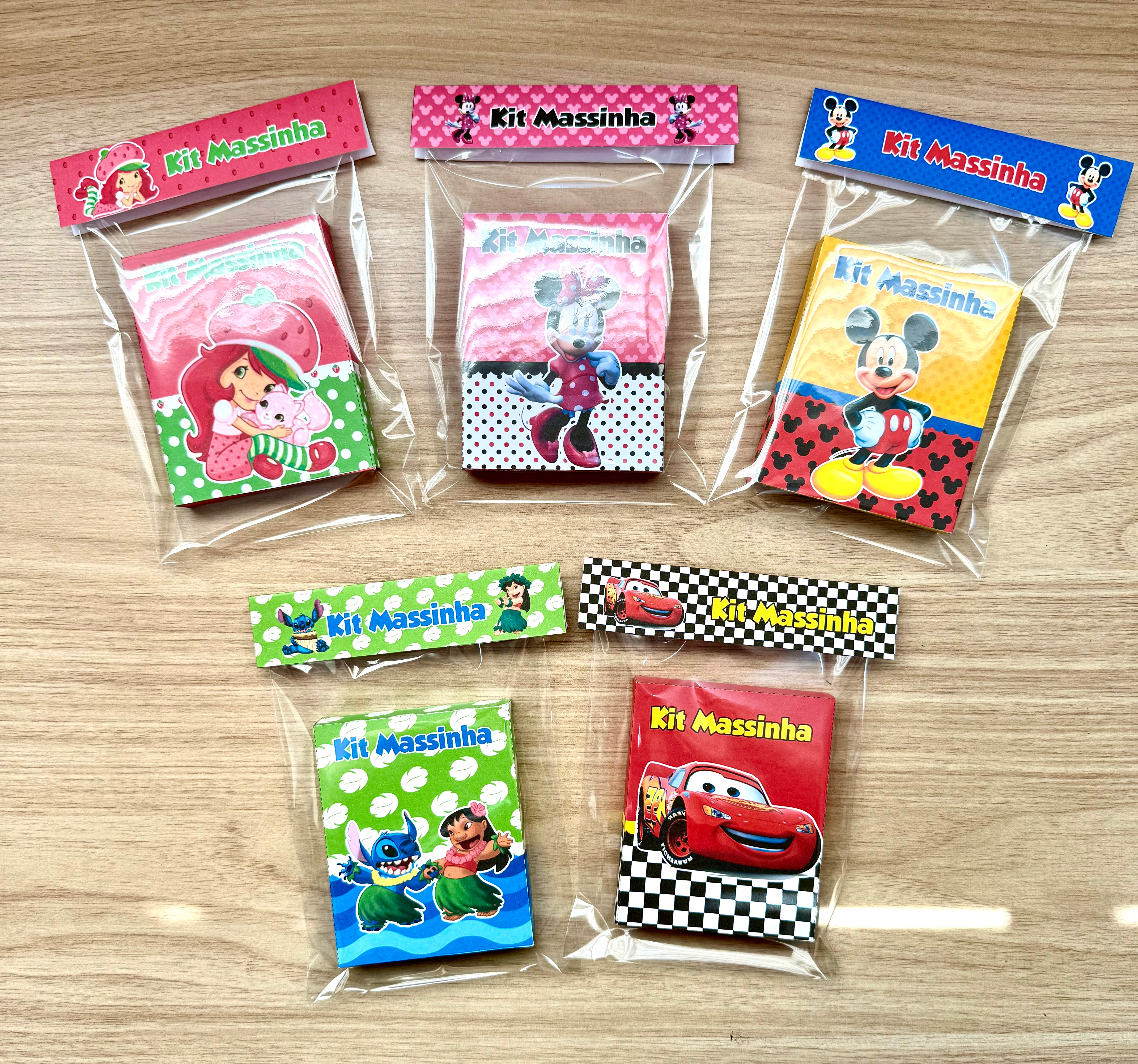 Kit Caixa para massinha + Lapela + molde limpo