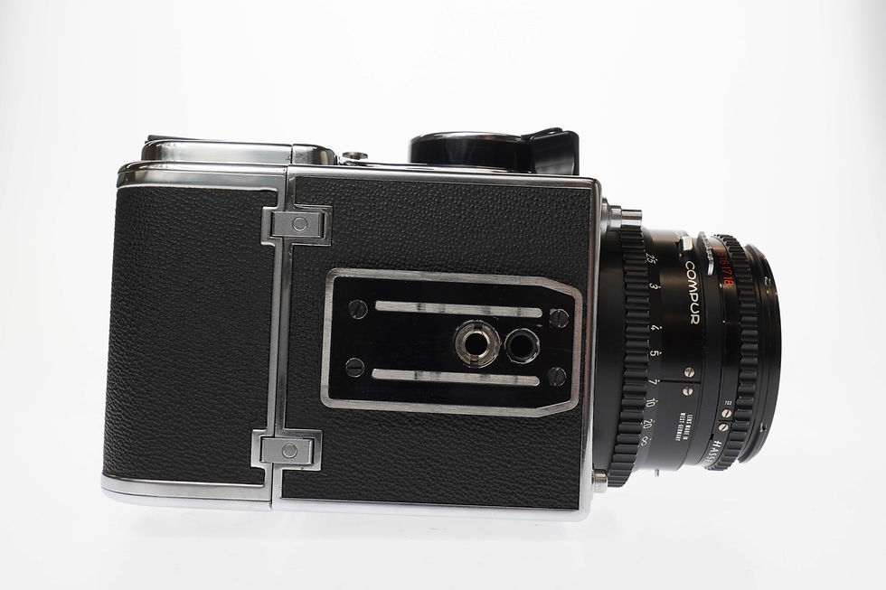 Thumbnail: Hasselblad 500C/M 500cm with Carl Zeiss Planar C 80mm f/2.8 T* Black Lens