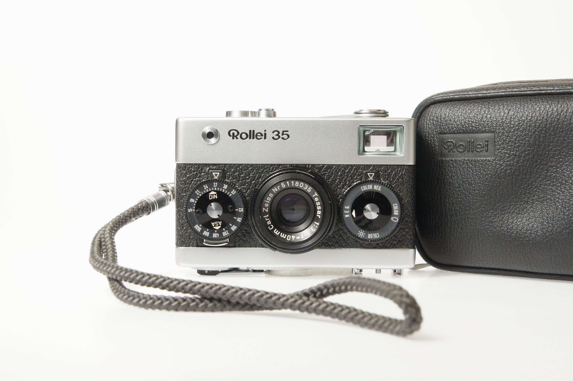 Rollei 35 chrome 324311 Camera Zeiss Tessar 40mm f3.5 Lens