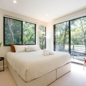 Luxury villa accommodation 5 star Byron Bay Suffolk Park Broken Head