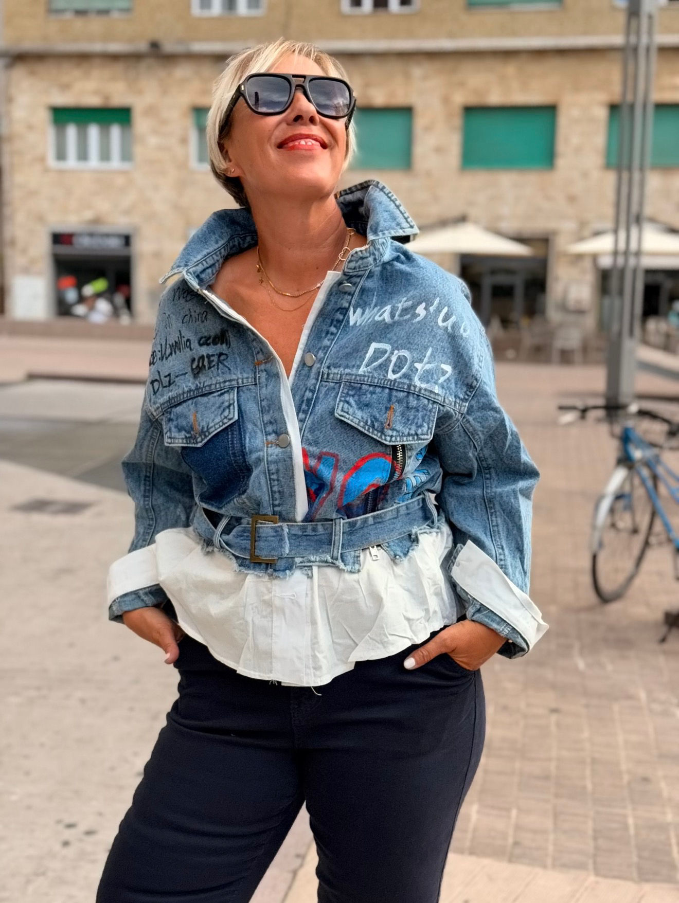 A48 Giacca jeans scritte colorate