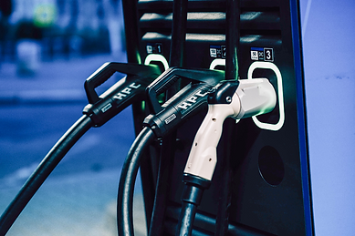 EV（電気自動車）やPHV・PHEV（プラグインハイブリッド車）の自宅充電機器・V2H機器の設置・施工業務_edited.png